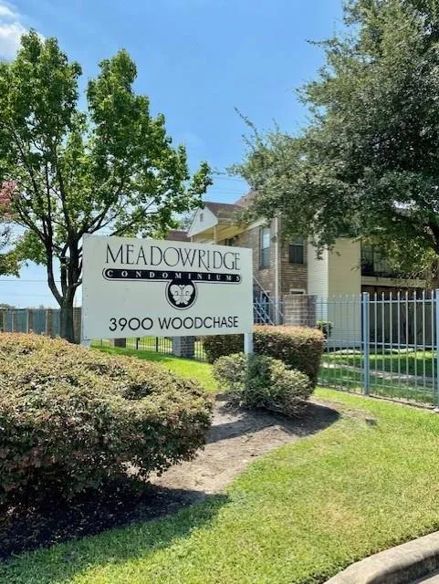 3900 Woodchase Drive #111 Houston, TX 77042