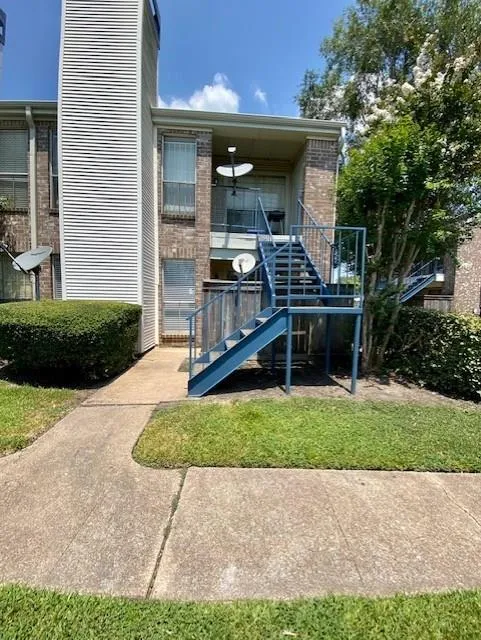 3900 Woodchase Drive #111 Houston, TX 77042