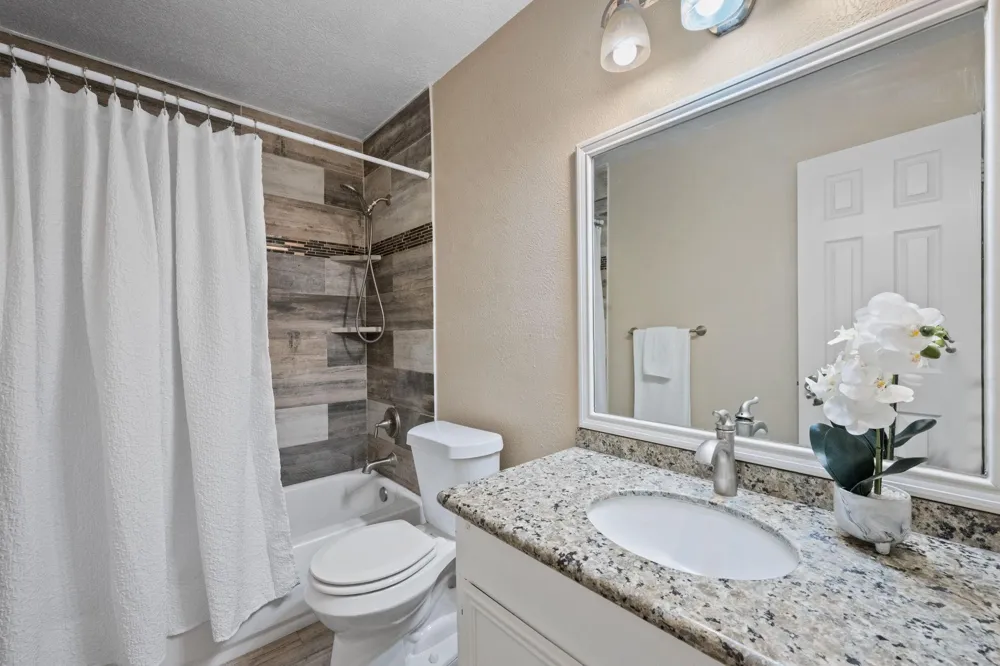408 Foxmeadow Lane Cleveland, TX 77327