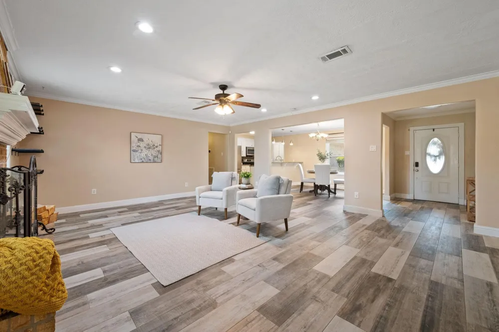 408 Foxmeadow Lane Cleveland, TX 77327