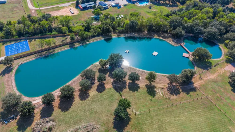 13319 Colony Road Needville, TX 77461