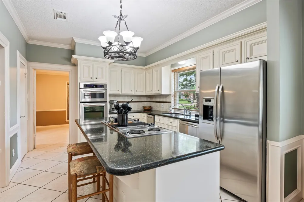 1603 White Wing Circle Friendswood, TX 77546