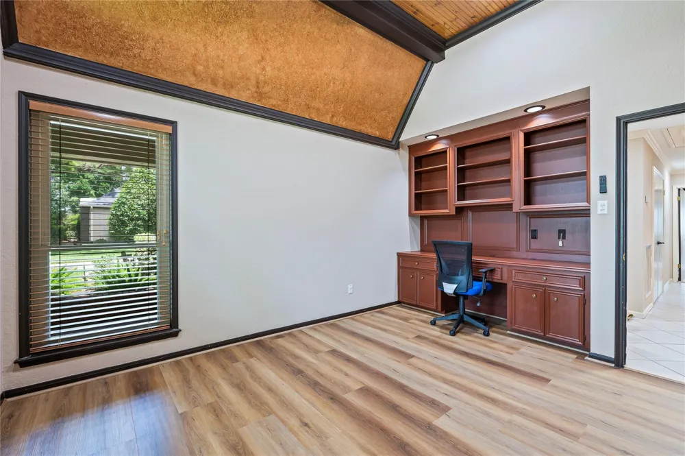 1603 White Wing Circle Friendswood, TX 77546