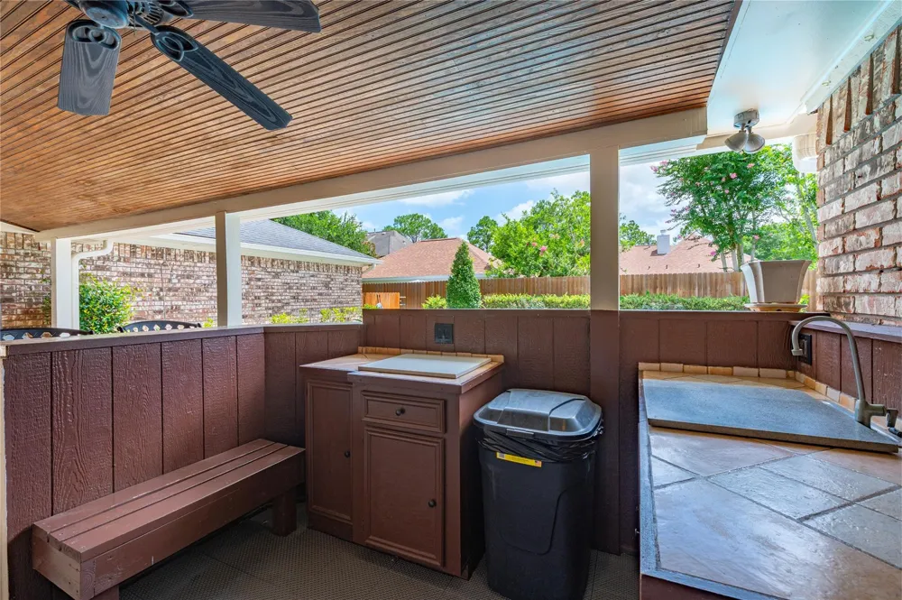 1603 White Wing Circle Friendswood, TX 77546