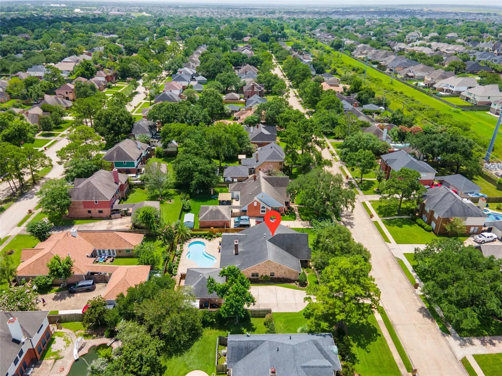 1603 White Wing Circle Friendswood, TX 77546