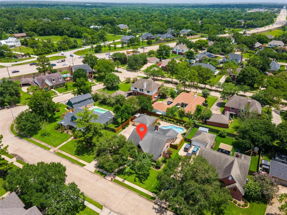1603 White Wing Circle Friendswood, TX 77546