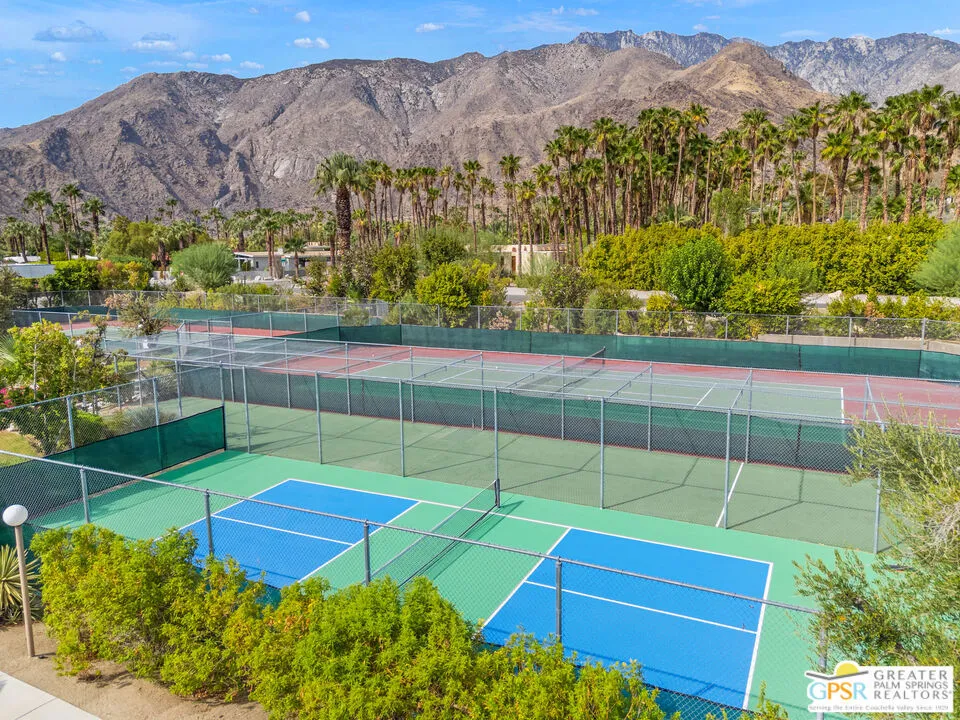 357 W Mariscal Road Palm Springs, CA 92262