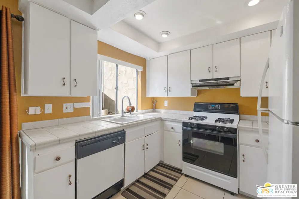 357 W Mariscal Road Palm Springs, CA 92262