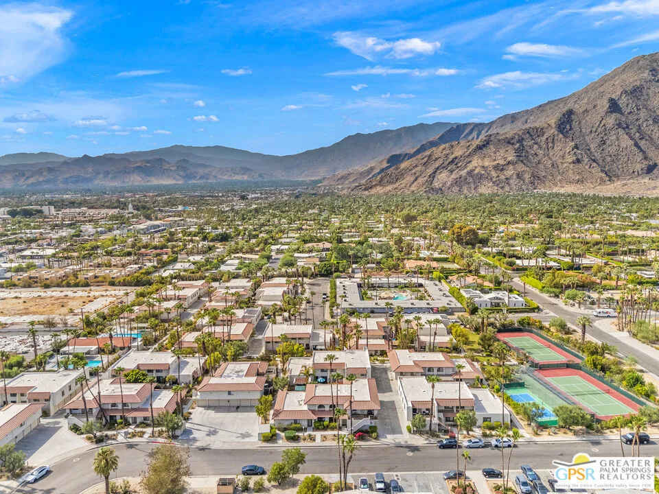 357 W Mariscal Road Palm Springs, CA 92262
