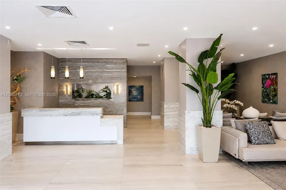 2301 S Ocean Dr #1206 Hollywood, FL 33019
