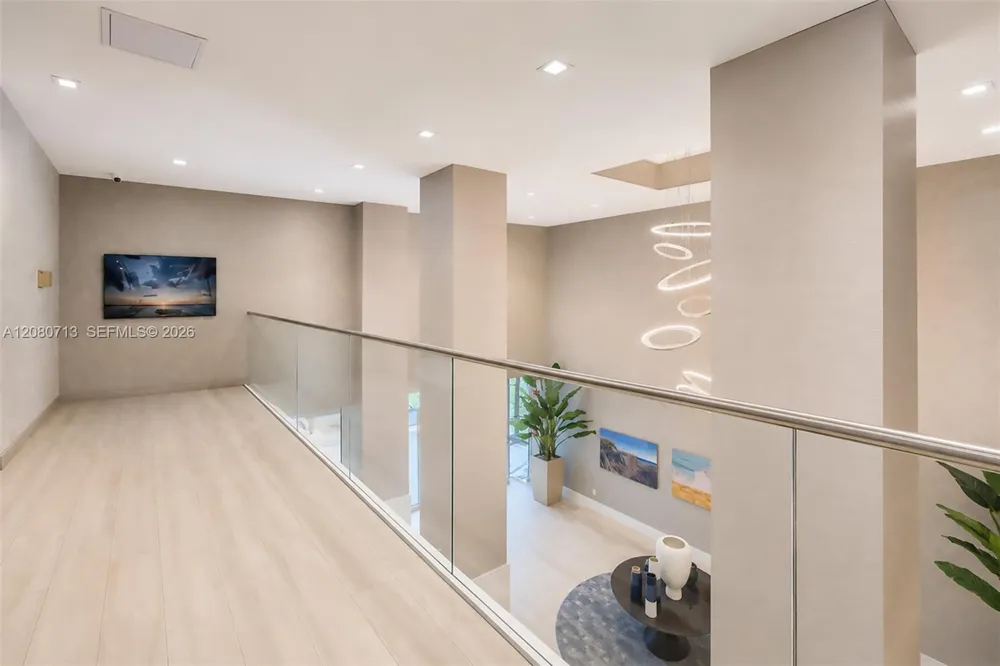 2301 S Ocean Dr #1206 Hollywood, FL 33019