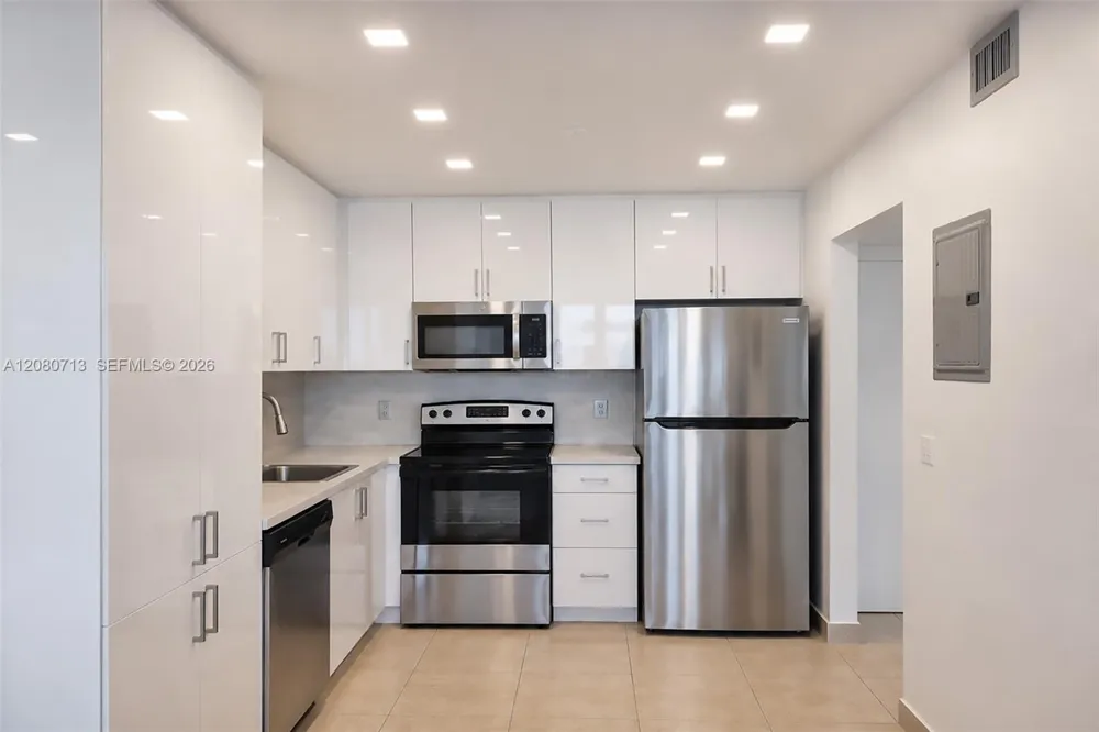 2301 S Ocean Dr #1206 Hollywood, FL 33019