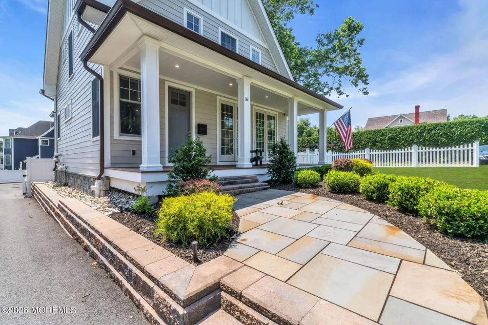 16 Storms Avenue Park Ridge, NJ 07656