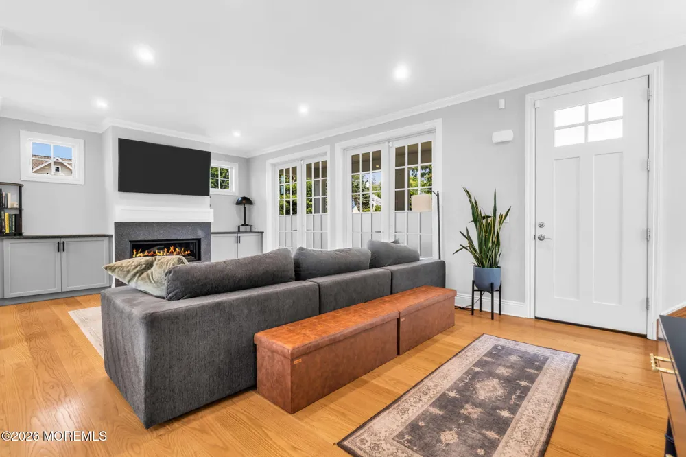 16 Storms Avenue Park Ridge, NJ 07656