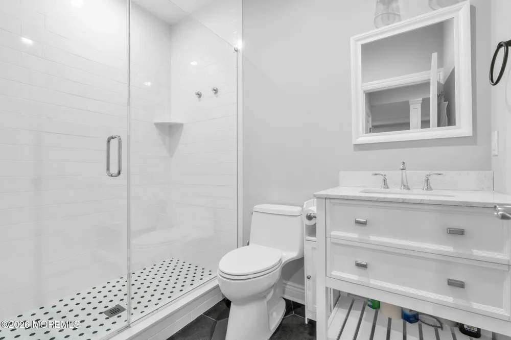16 Storms Avenue Park Ridge, NJ 07656