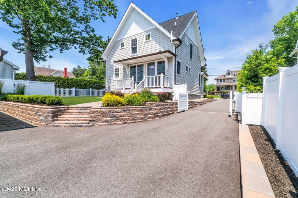 16 Storms Avenue Park Ridge, NJ 07656