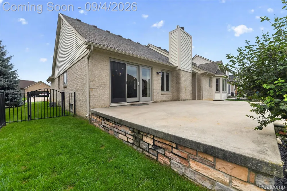 46743 Landings Drive Macomb Township, MI 48044