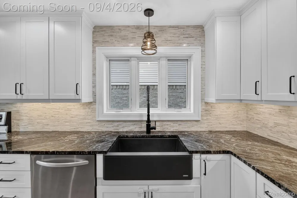 46743 Landings Drive Macomb Township, MI 48044