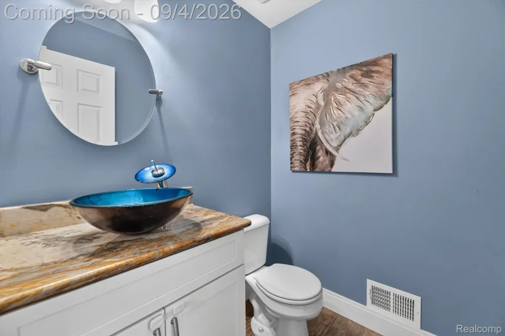 46743 Landings Drive Macomb Township, MI 48044