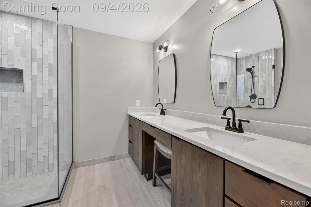 46743 Landings Drive Macomb Township, MI 48044