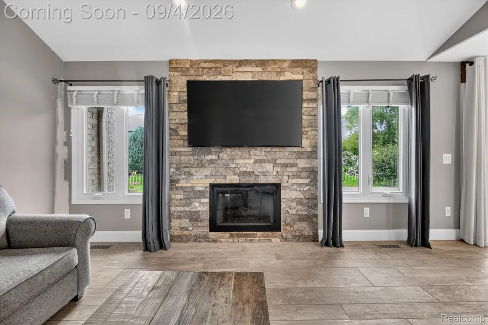 46743 Landings Drive Macomb Township, MI 48044
