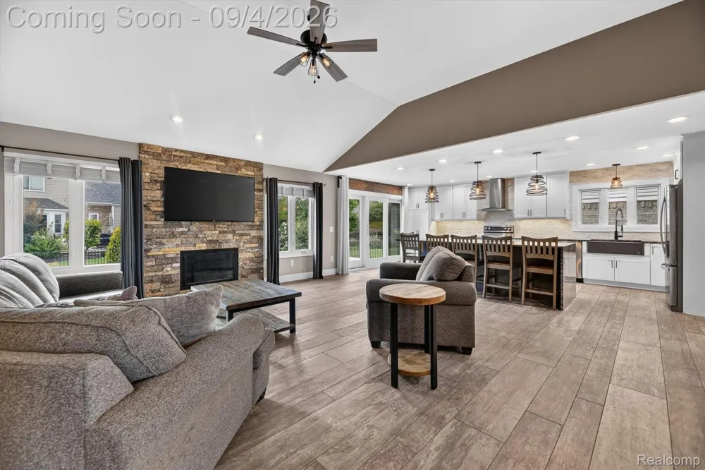46743 Landings Drive Macomb Township, MI 48044