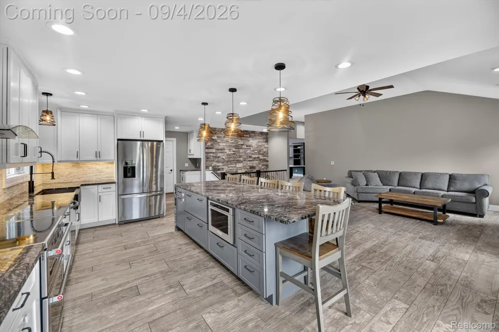 46743 Landings Drive Macomb Township, MI 48044