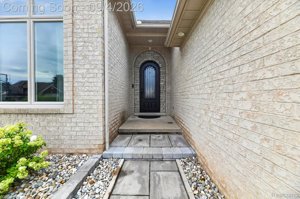 46743 Landings Drive Macomb Township, MI 48044