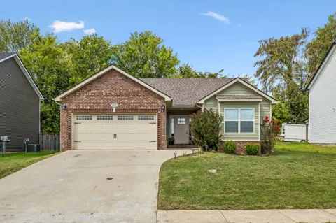 873 Lutz Ln