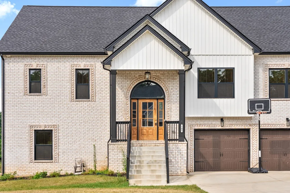 742 Buffalo Ford Drive Clarksville, TN 37042
