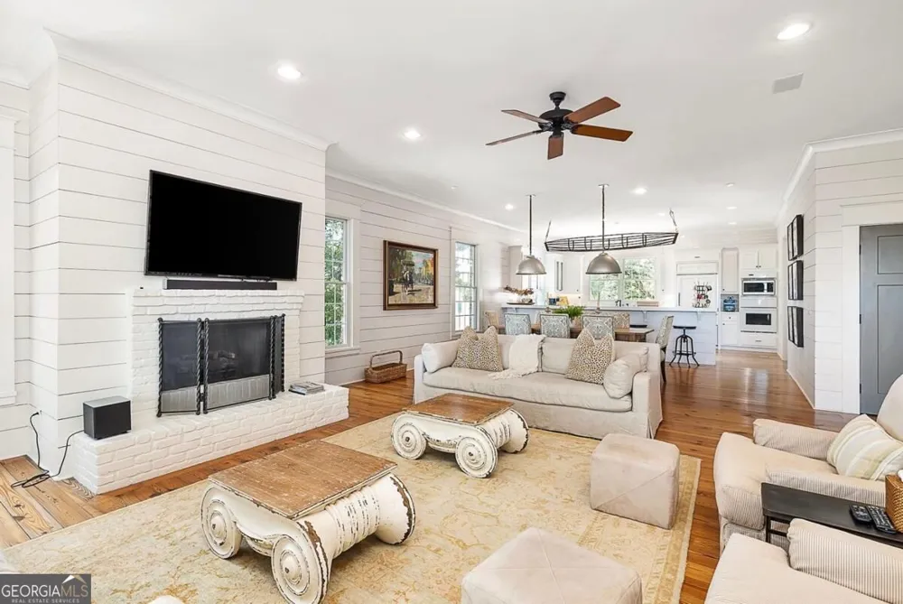 2212 Ocean RD St. Simons, GA 31522