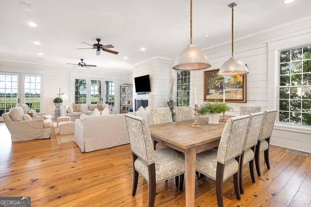 2212 Ocean RD St. Simons, GA 31522
