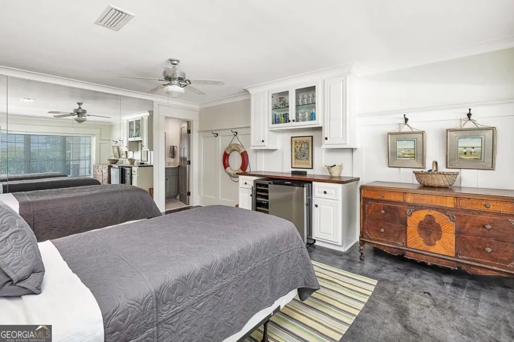 2212 Ocean RD St. Simons, GA 31522