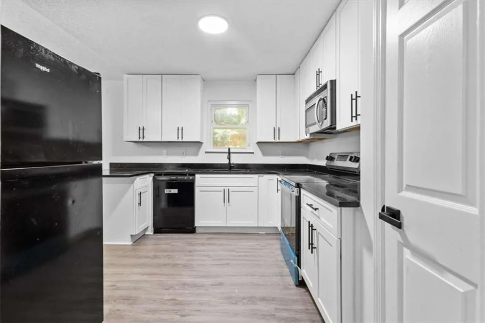 2152 Cedar Creek Lane Lithia Springs, GA 30122