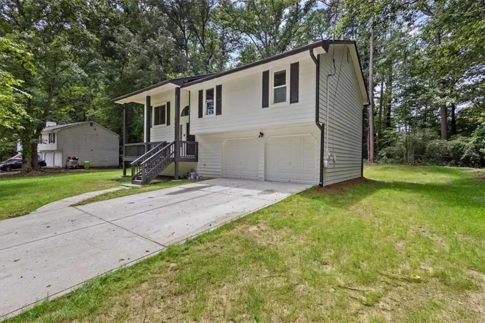 2152 Cedar Creek Lane Lithia Springs, GA 30122