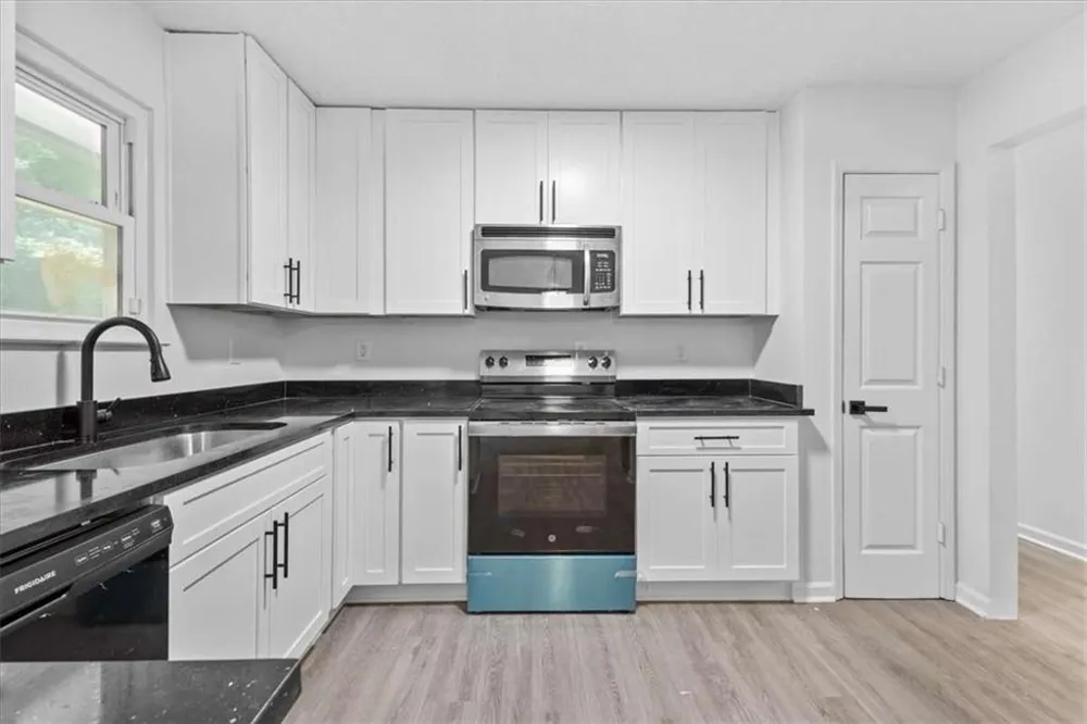 2152 Cedar Creek Lane Lithia Springs, GA 30122