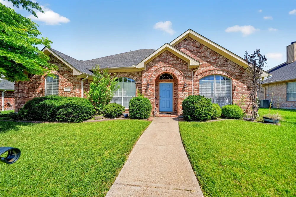 2713 Planetree Drive Rowlett, TX 75089