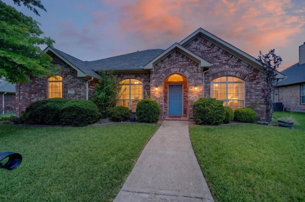 2713 Planetree Drive Rowlett, TX 75089