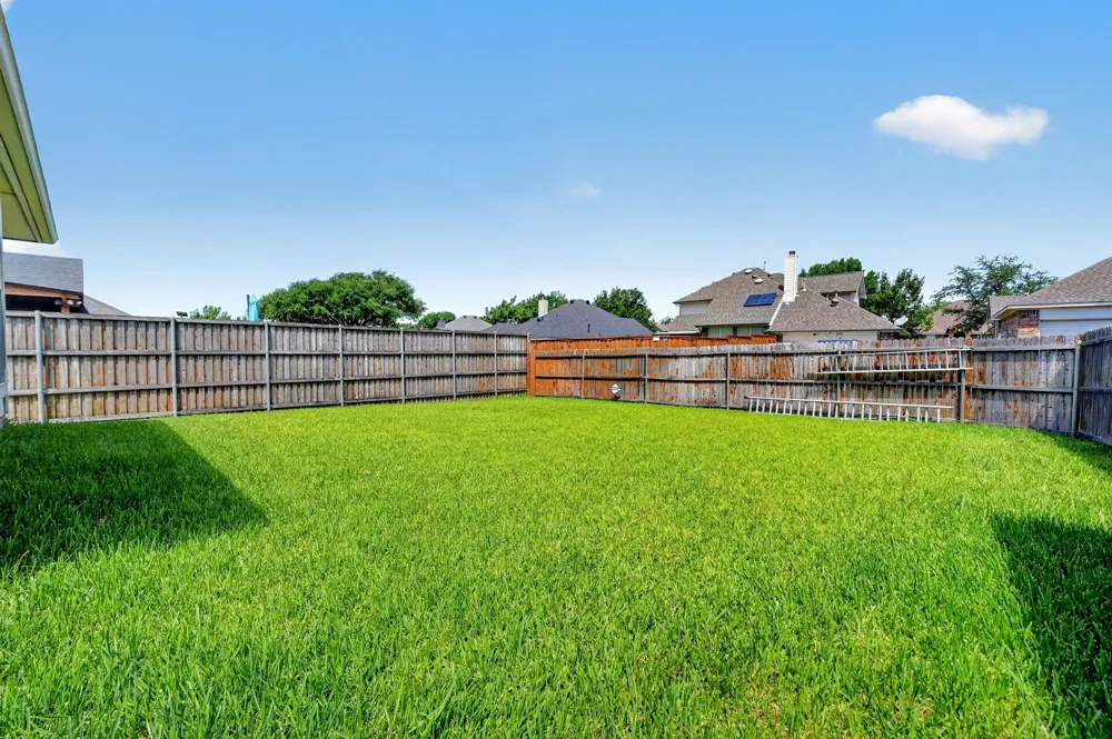 2713 Planetree Drive Rowlett, TX 75089