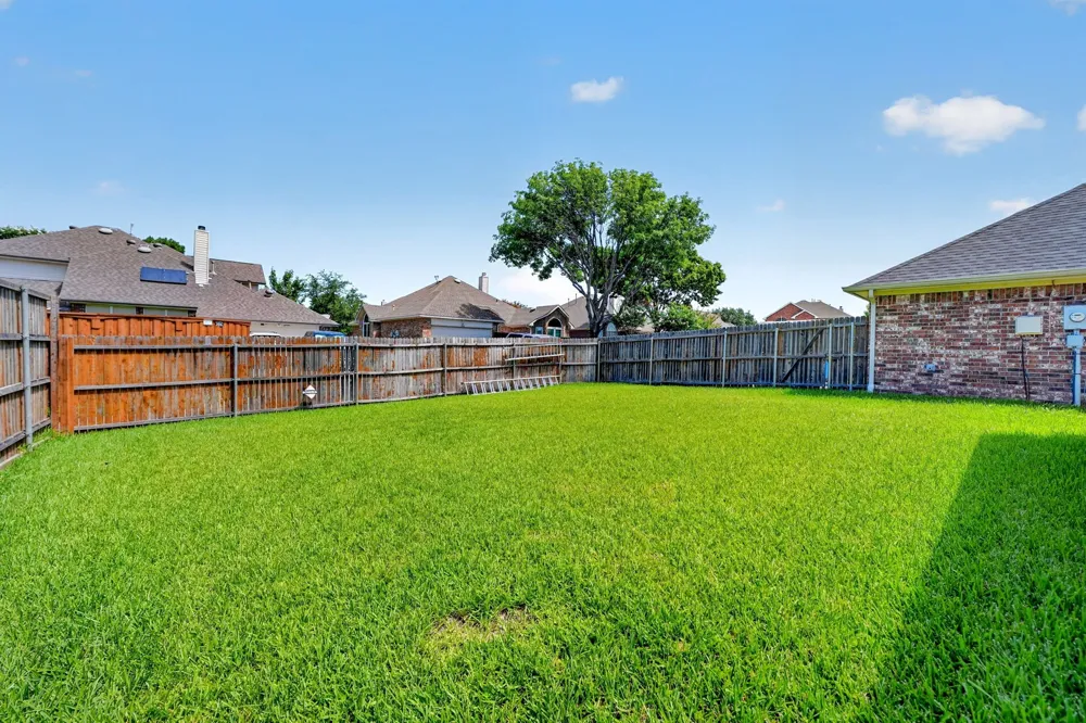 2713 Planetree Drive Rowlett, TX 75089