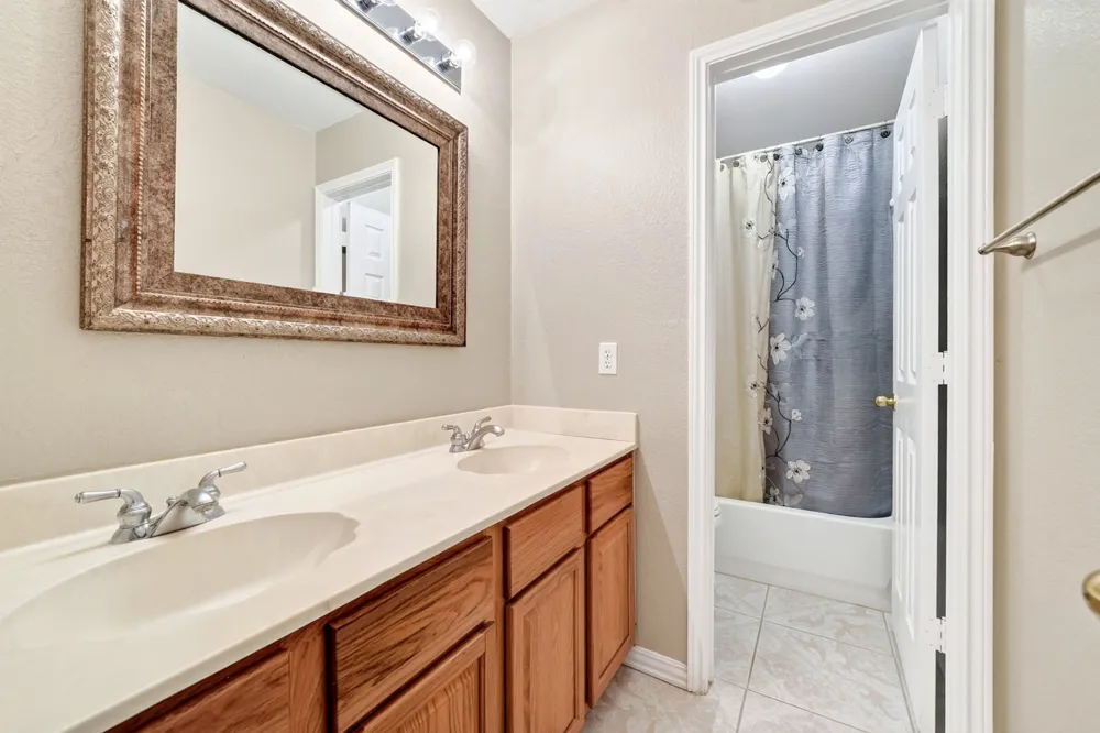 2713 Planetree Drive Rowlett, TX 75089