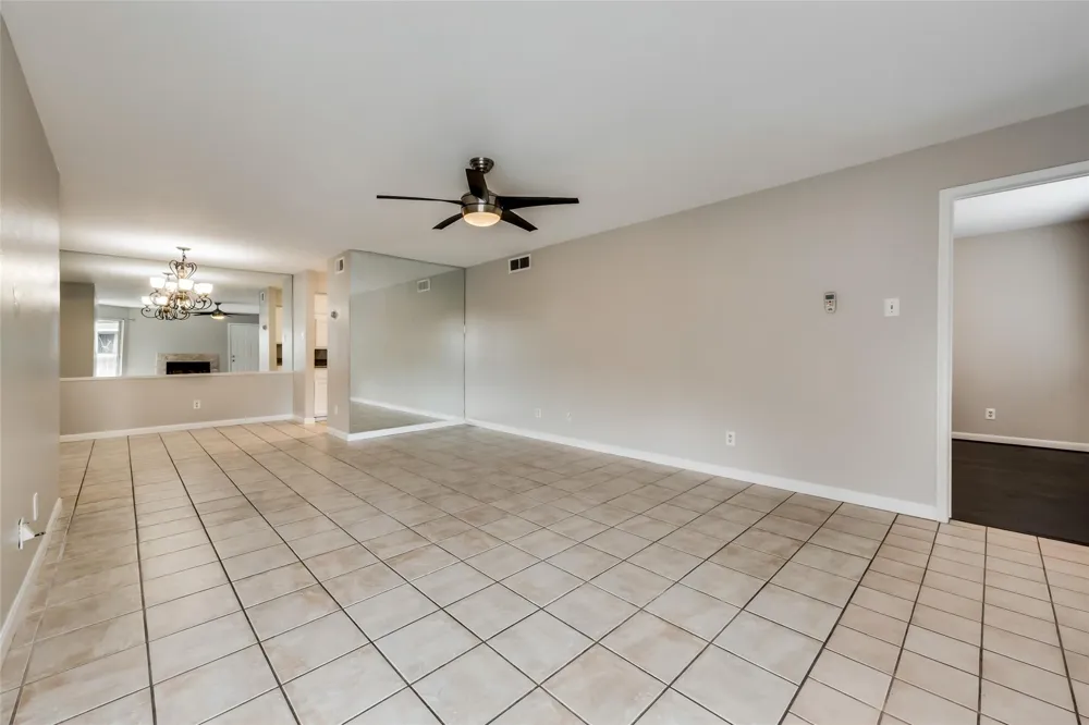 8787 Brae Acres Road #406 Houston, TX 77074