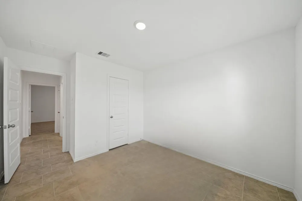7502 Fierce Friesian Lane Rosharon, TX 77583