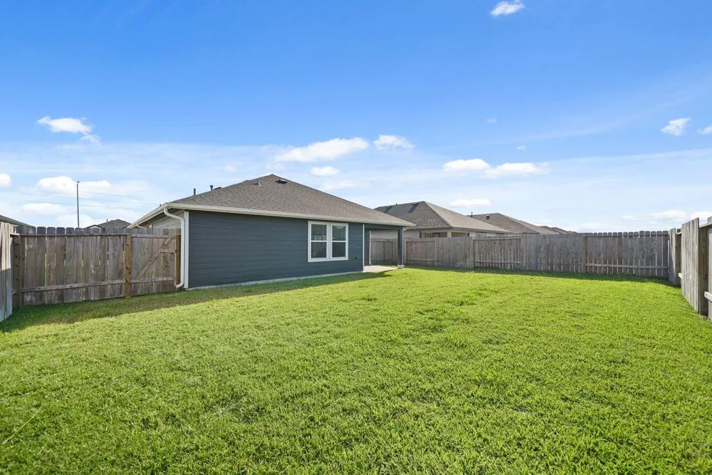 7502 Fierce Friesian Lane Rosharon, TX 77583