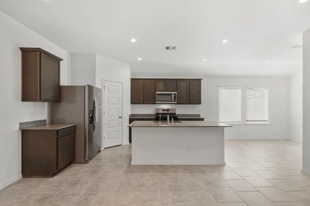 7502 Fierce Friesian Lane Rosharon, TX 77583