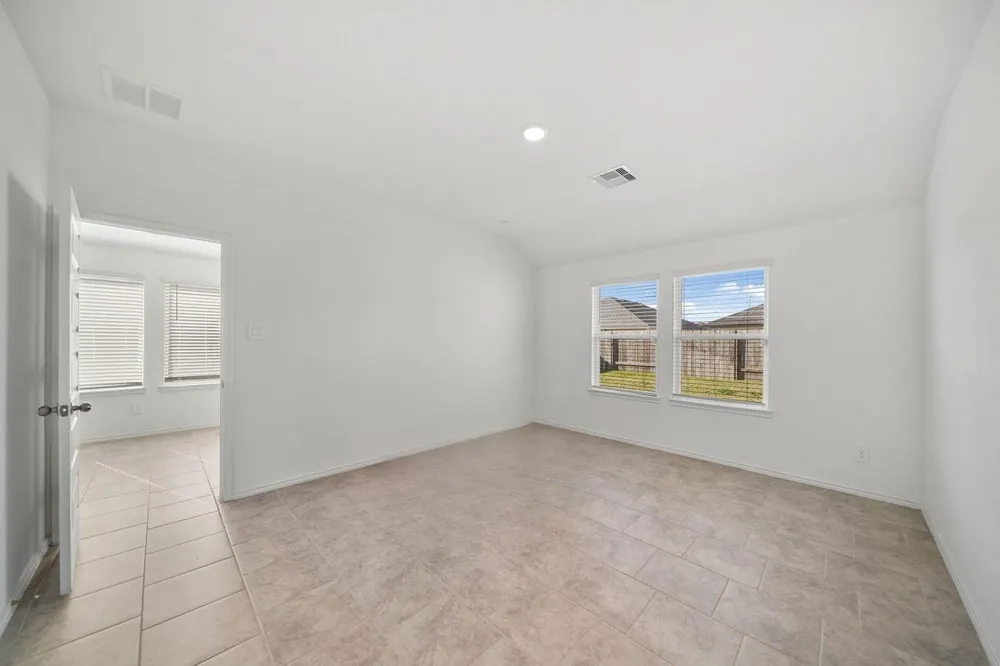 7502 Fierce Friesian Lane Rosharon, TX 77583