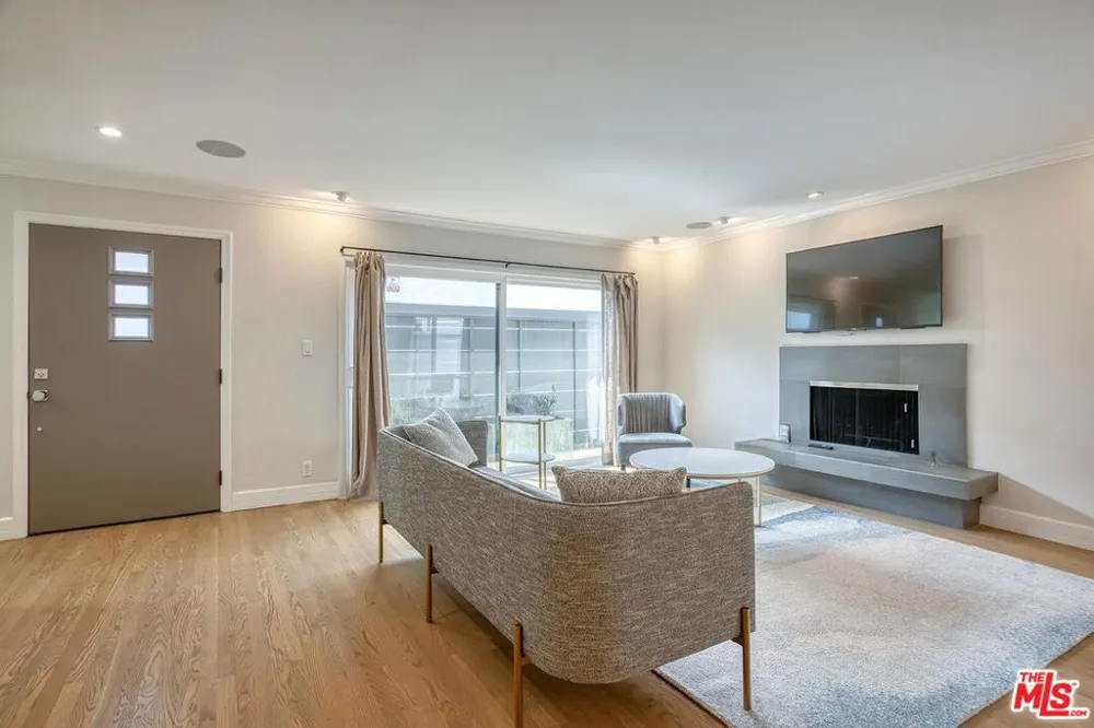 1342 Stanford Street #7 Santa Monica, CA 90404