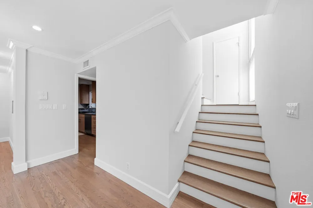 1342 Stanford Street #7 Santa Monica, CA 90404