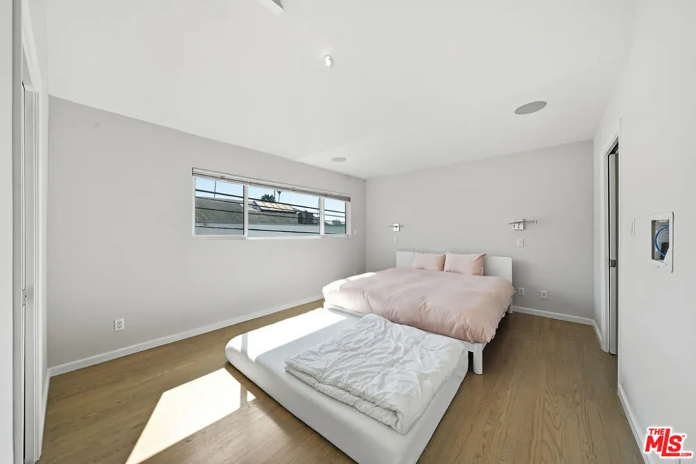 1342 Stanford Street #7 Santa Monica, CA 90404