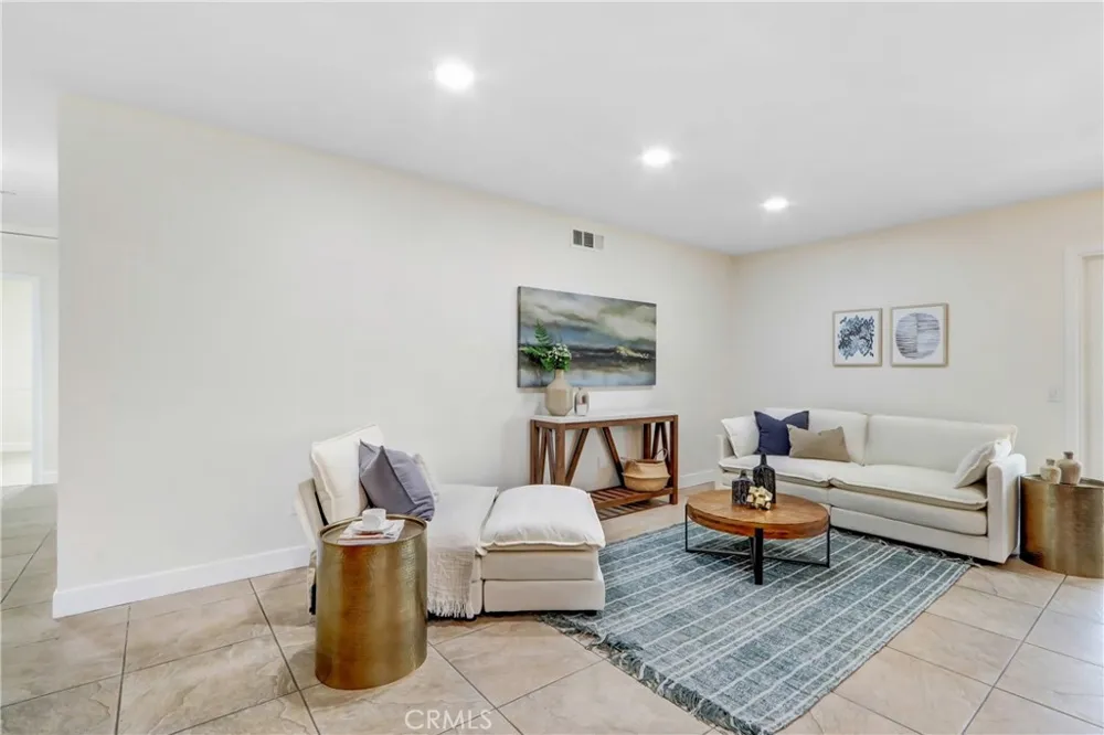 9561 Cameron Rancho Cucamonga, CA 91730